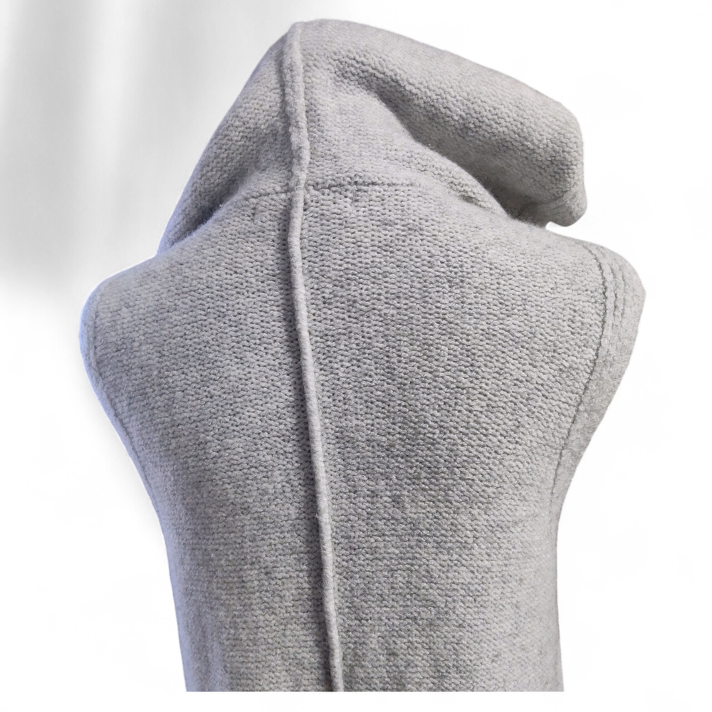 Tahari Soft Gray Knit Fabric - Picture 9 of 12